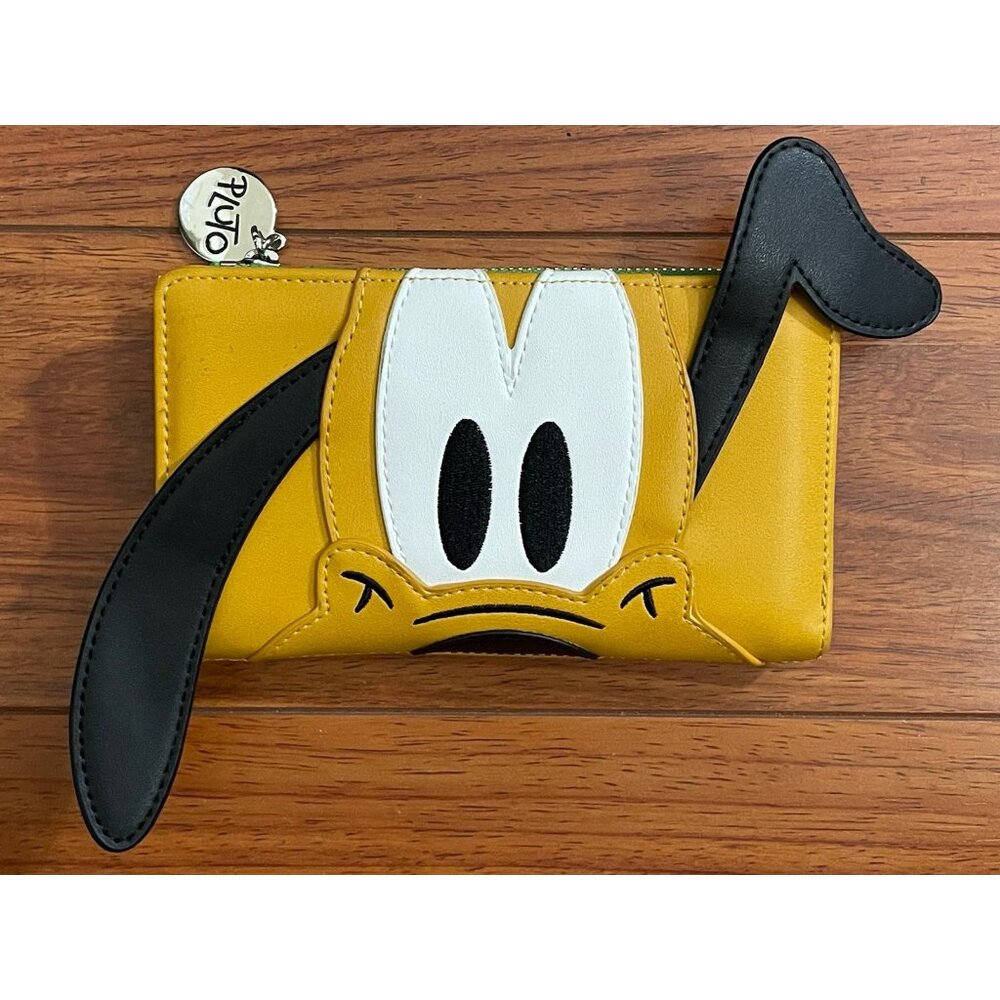Loungefly x Disney Pluto Cosplay Flap Wallet (Orange/Green, One Size)